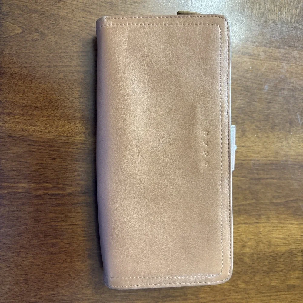 Genuine‎ Leather Hype Tan Bifold Wallet